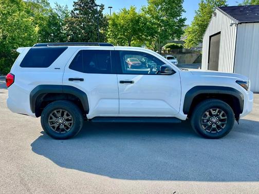 Ice 2025 Toyota 4Runner SR5