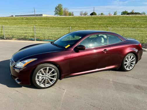2010 INFINITI G37 
