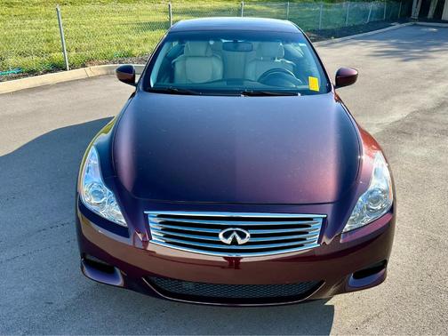 2010 INFINITI G37 