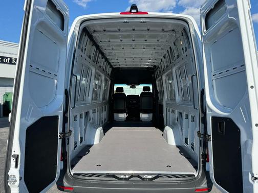 2025 Mercedes-Benz Sprinter 2500 170 WB High Roof Extended Cargo