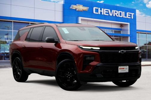 Radiant Red Tintcoat 2025 Chevrolet Traverse RS