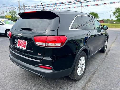 2017 Kia Sorento LX