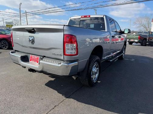 2019 RAM 2500 Tradesman Crew Cab 4x4 6'4' Box