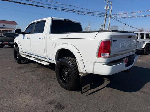 2018 RAM 2500 Limited Crew Cab 4x4 6'4' Box