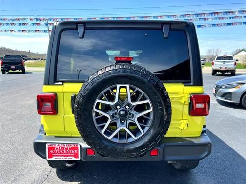 2024 Jeep Wrangler 4-Door Sahara