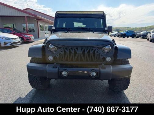 Black Clearcoat 2016 Jeep Wrangler Unlimited Sahara