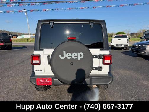 Bright White Clearcoat 2021 Jeep Wrangler Unlimited Sport