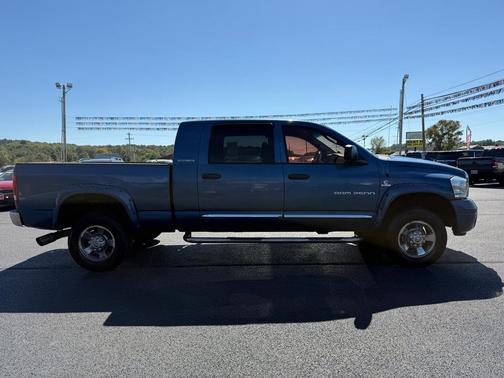 2006 Dodge Ram 2500 Laramie Mega Cab