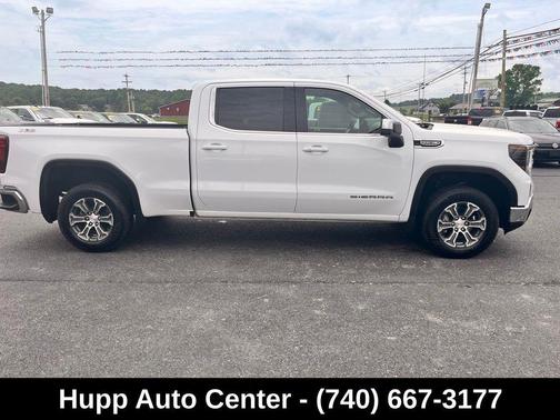 Summit White 2024 GMC Sierra 1500 SLE