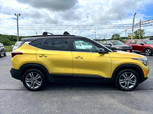 2022 Kia Seltos S