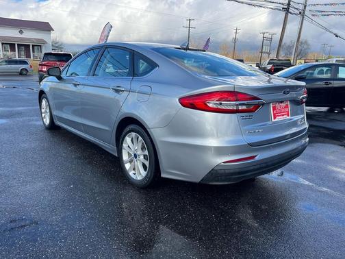 2020 Ford Fusion Hybrid SE