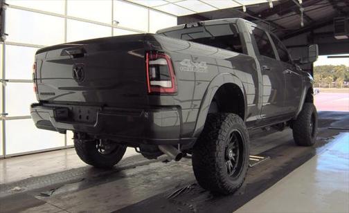 2022 RAM 2500 Laramie Crew Cab 4x4 6'4' Box