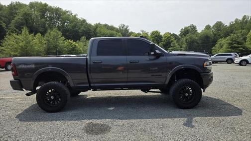 2022 RAM 2500 Laramie Crew Cab 4x4 6'4' Box