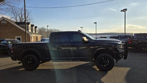 2022 RAM 2500 Limited Crew Cab 4x4 6'4' Box