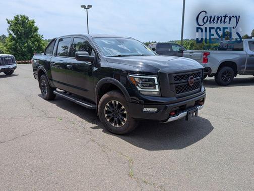 Super Black 2024 Nissan Titan PRO-4X