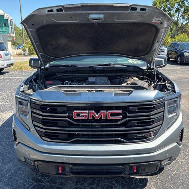 Sterling Metallic 2023 GMC Sierra 1500 AT4