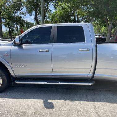 Billet Silver Metallic Clearcoat 2021 RAM 3500 Laramie Crew Cab 4x4 8' Box