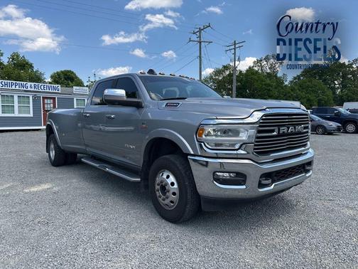 Billet Silver Metallic Clearcoat 2021 RAM 3500 Laramie Crew Cab 4x4 8' Box