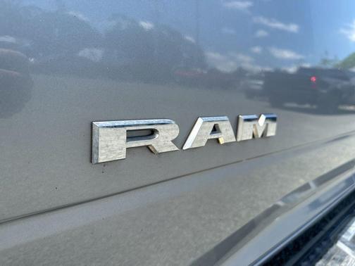 Billet Silver Metallic Clearcoat 2021 RAM 3500 Laramie Crew Cab 4x4 8' Box
