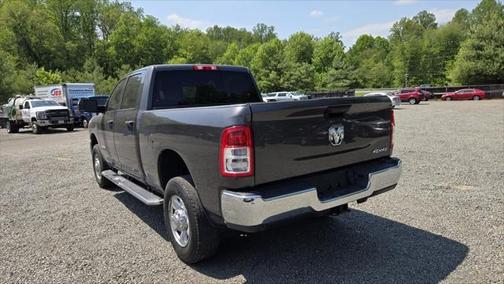 2022 RAM 2500 Tradesman Crew Cab 4x4 6'4' Box