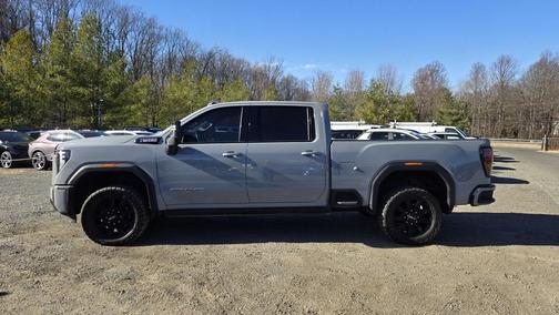 2024 GMC Sierra 2500 AT4