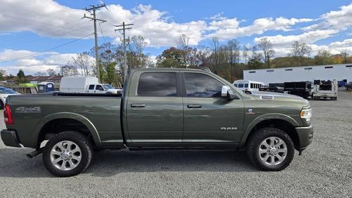 2021 RAM 2500 Laramie Crew Cab 4x4 6'4' Box