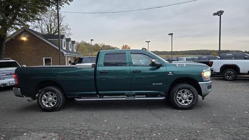 2022 RAM 2500 Tradesman Crew Cab 4x4 8' Box