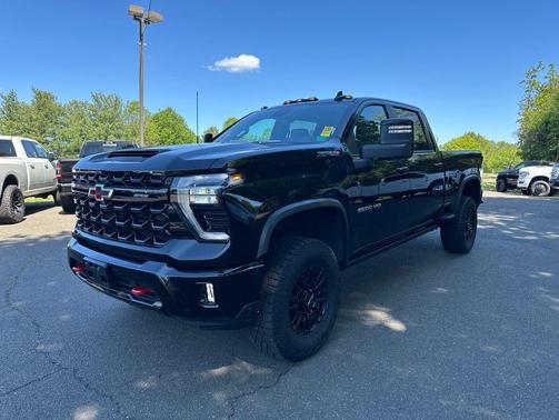 Black 2024 Chevrolet Silverado 2500 4WD Crew Cab Standard Bed ZR2