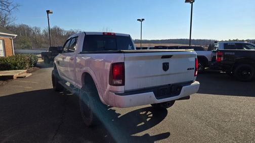 2017 RAM 2500 Laramie Crew Cab 4x4 6'4' Box