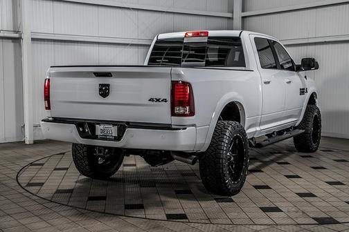 2017 RAM 2500 Laramie Crew Cab 4x4 6'4' Box