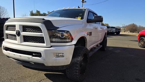 2017 RAM 2500 Laramie Crew Cab 4x4 6'4' Box