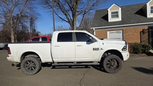 2017 RAM 2500 Laramie Crew Cab 4x4 6'4' Box