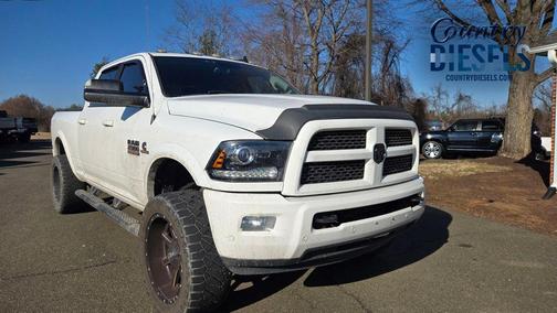 2017 RAM 2500 Laramie Crew Cab 4x4 6'4' Box