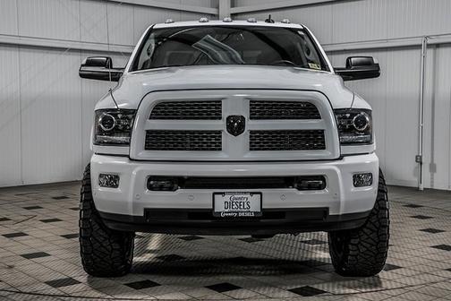 2017 RAM 2500 Laramie Crew Cab 4x4 6'4' Box