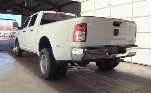 2023 RAM 3500 Tradesman Crew Cab 4x4 8' Box