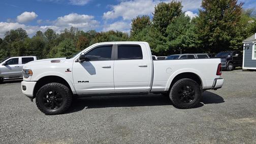 2022 RAM 2500 Laramie Crew Cab 4x4 6'4' Box