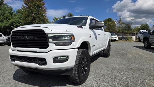 2022 RAM 2500 Laramie Crew Cab 4x4 6'4' Box