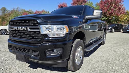 2024 RAM 3500 Big Horn Crew Cab 4x4 6'4' Box