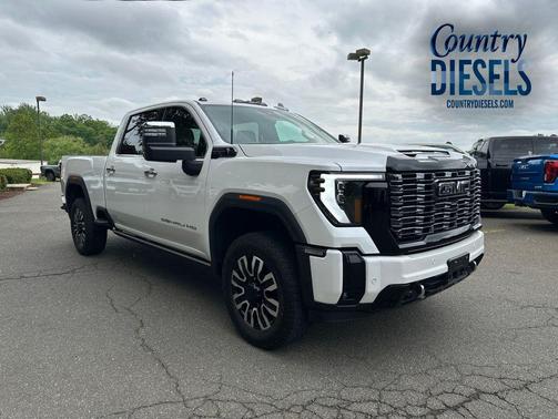 White Frost Tricoat 2025 GMC Sierra 2500 Denali Ultimate