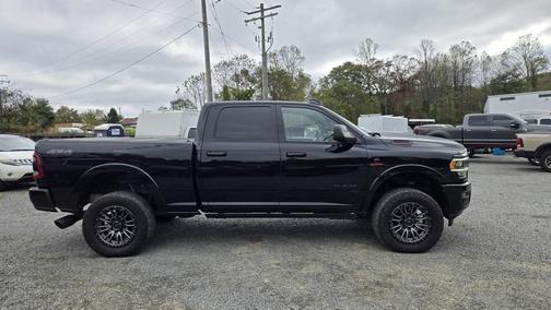 2022 RAM 2500 Laramie Crew Cab 4x4 6'4' Box