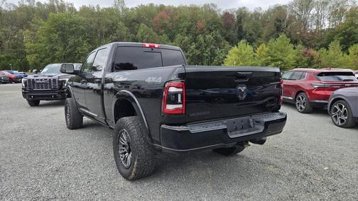 2022 RAM 2500 Laramie Crew Cab 4x4 6'4' Box