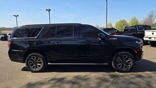 Black 2023 Chevrolet Suburban 4WD Z71