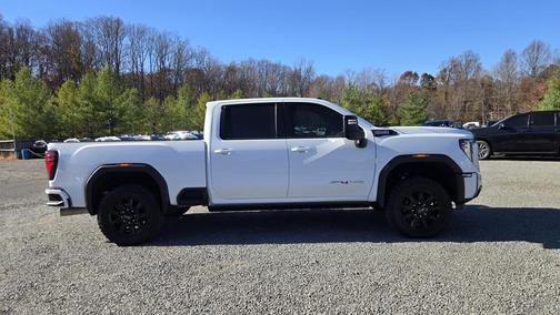 2024 GMC Sierra 2500 AT4