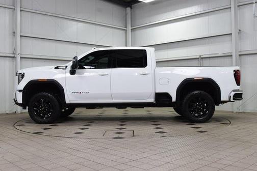 2024 GMC Sierra 2500 AT4