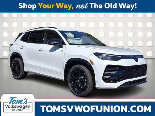 2025 Volkswagen Tiguan 2.0T SE R-Line Black