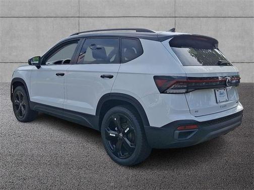 2025 Volkswagen Taos 1.5T SE Black