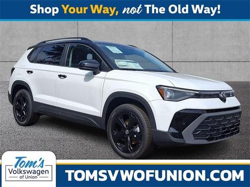 2025 Volkswagen Taos 1.5T SE Black