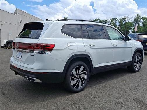2025 Volkswagen Atlas 2.0T SE