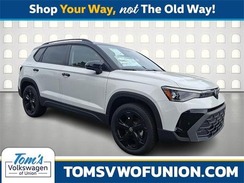 2025 Volkswagen Taos 1.5T SE Black