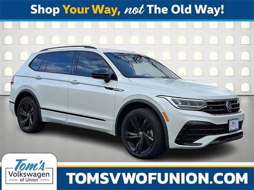 2023 Volkswagen Tiguan 2.0T SE R-Line Black